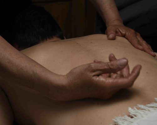 massage-traditionnel-chinois-aux-huiles